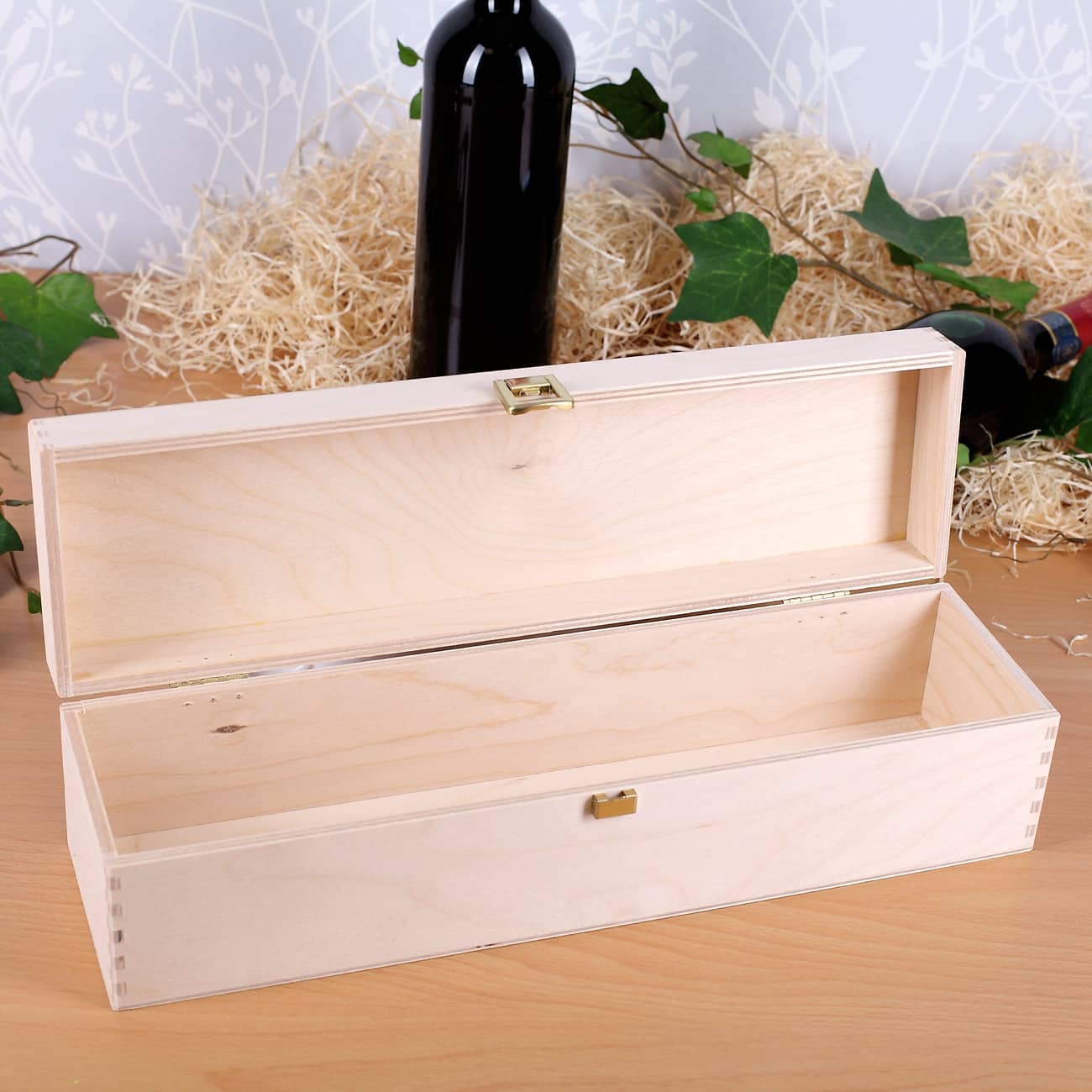 Holzbox für Wein als Hochzeitsgeschenk