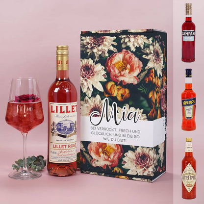 Lillet Geschenkset mit graviertem Weinglas und eleganten Vintage Blumenmotiv