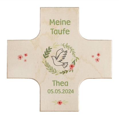 kleines Holzkreuz mit Name und Datum