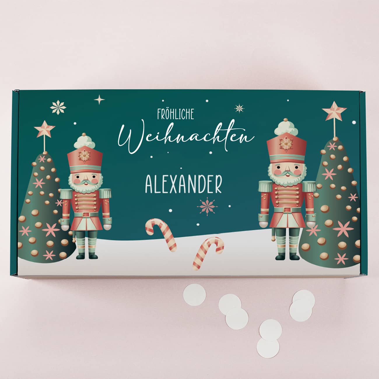 Weihnachtsstollen mit  personalisierter Verpackung im Nussknacker Motiv und Name