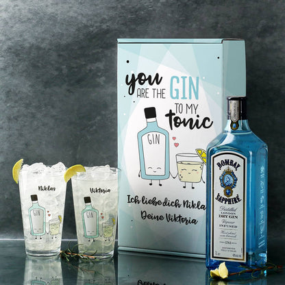 Gin-Set mit zwei Gläsern in bedruckter Verpackung