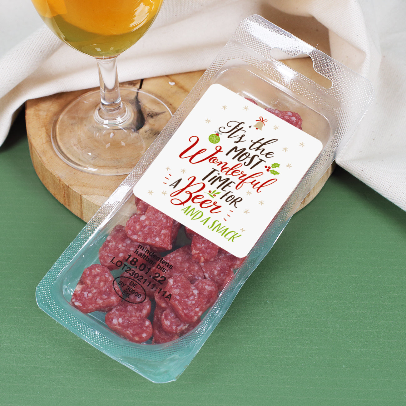 Bier-Geschenkset zu Weihnachten mit Salami-Herzen