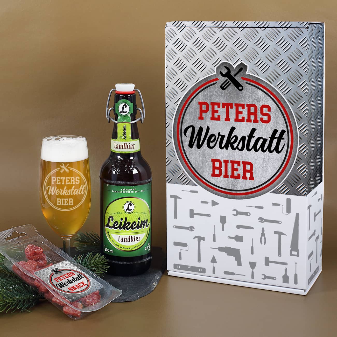 Bier-Geschenkset für Werkstattbier mit graviertem Bierglas, Snack und Geschenkbox