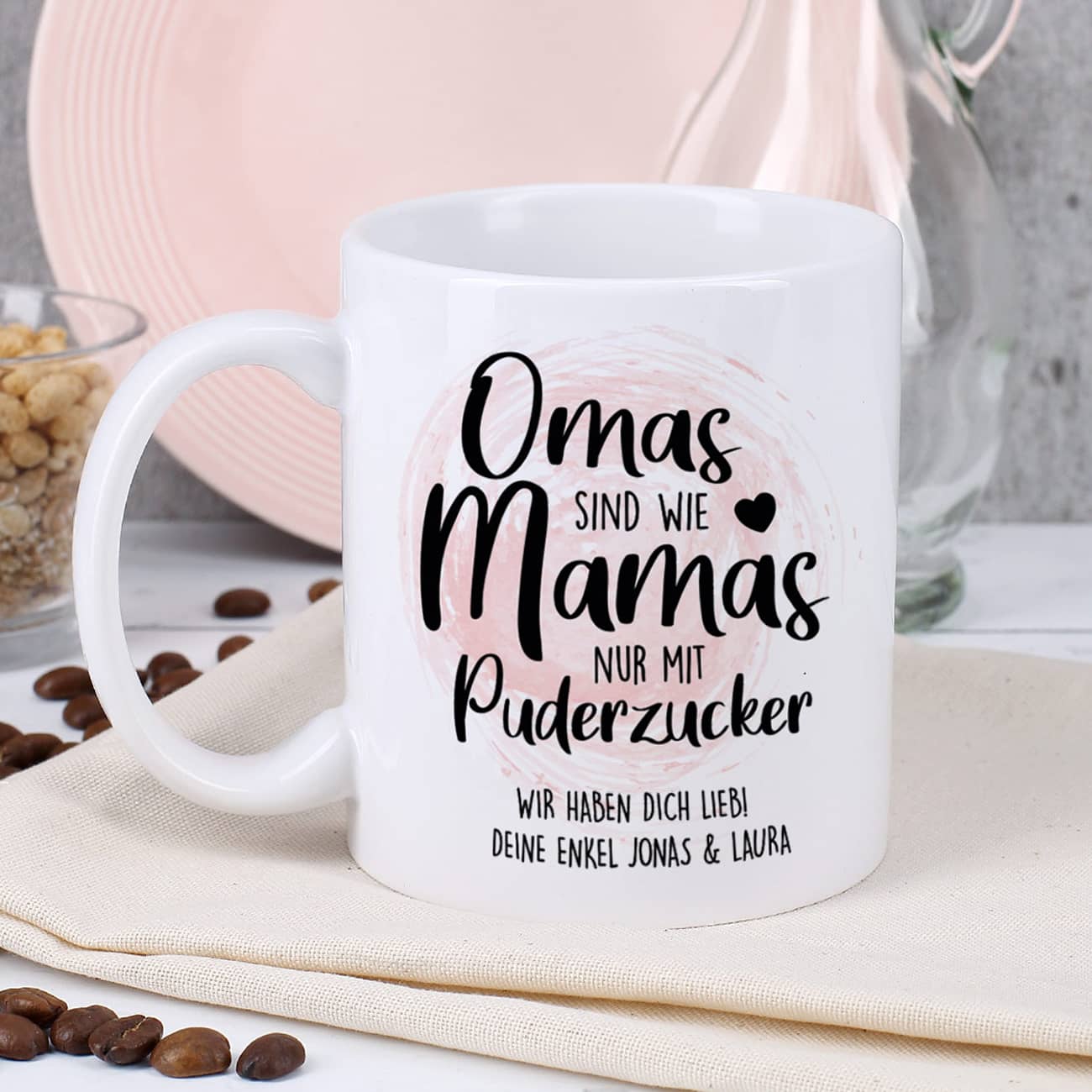 Tasse von zwei Seiten bedruckt