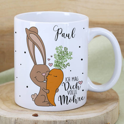 Personalisierte Tasse zu Ostern mit niedlichem Motiv mit Hase und Möhre und Spruch "Ich mag dich volle Möhre"