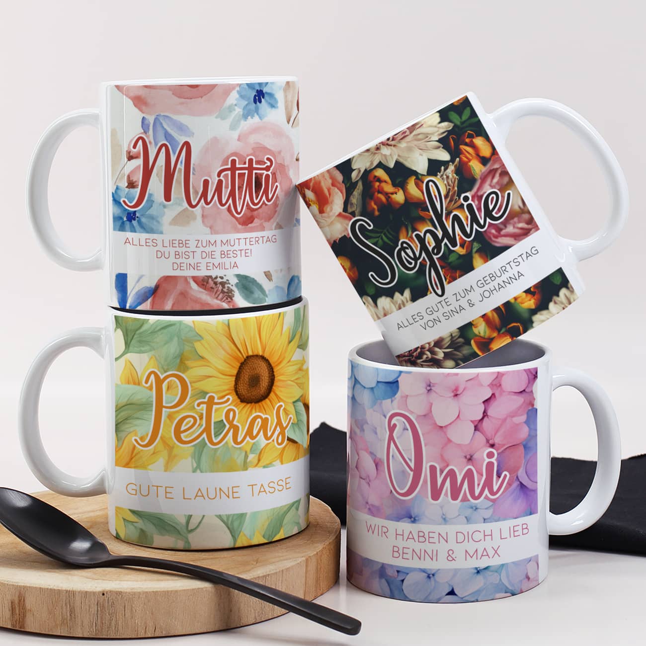 Personalisierte Tasse mit verschiedenen Blumenmotiven