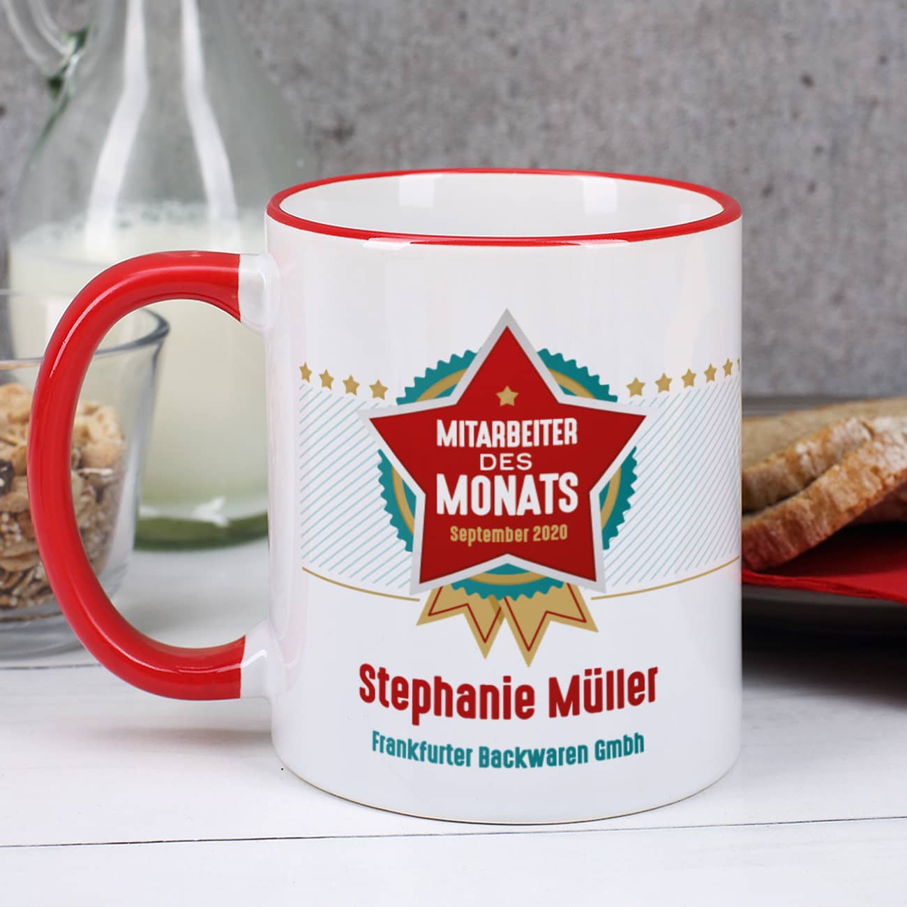 Mitarbeiter des Monats - Tasse mit Name, Datum und Wunschtext