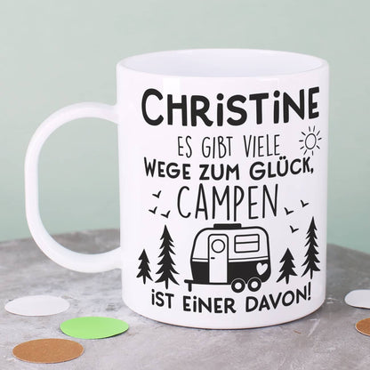 Kunststofftasse für Camper - Es gibt viele Wege zum Glück - mit Namensaufdruck