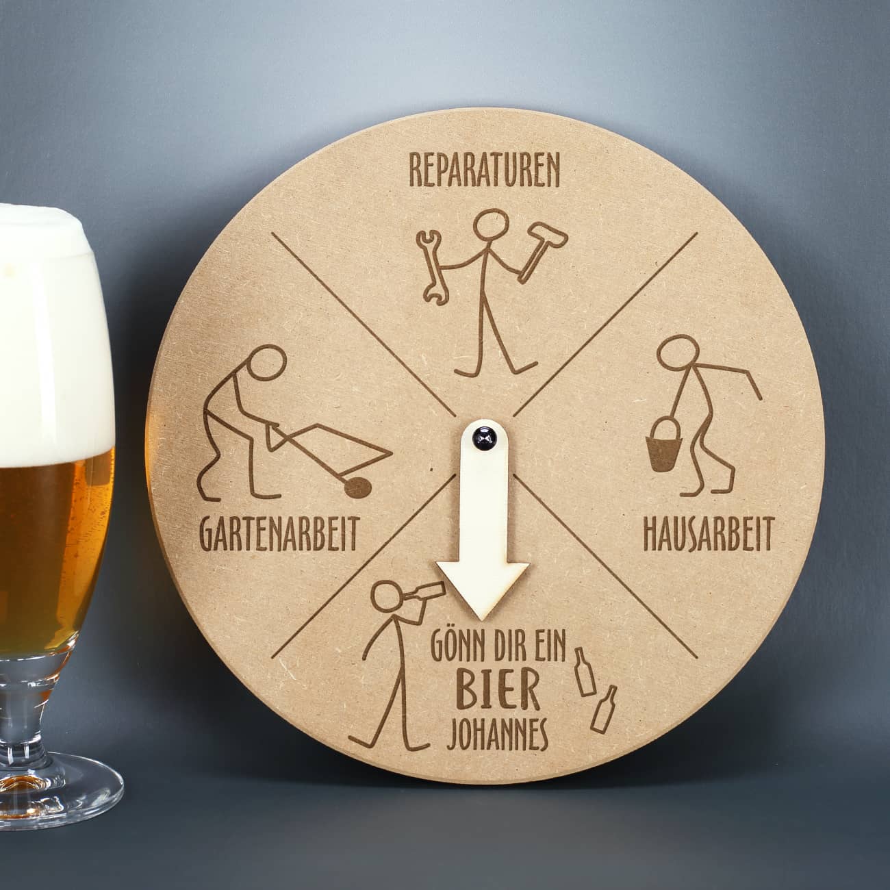 Lustige Bieruhr als humorvolles Männergeschenk mit Name personalisiert