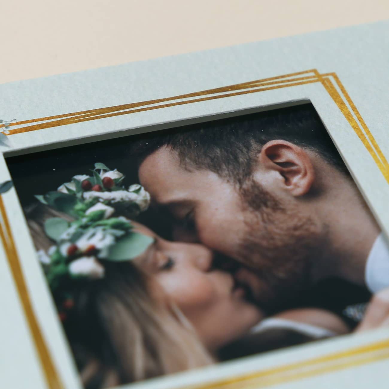 Hochzeitseinladung - Ziehkarte mit zwei Fotos in Rahmen