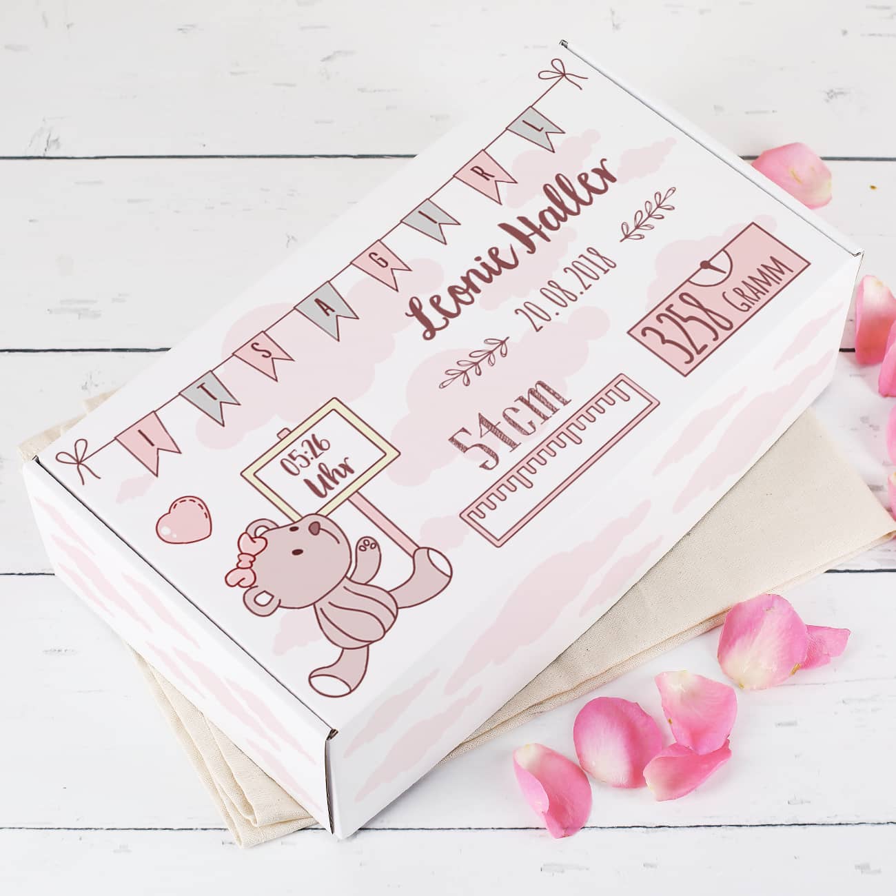 Geschenkbox mit Teddy in rosa zur Geburt