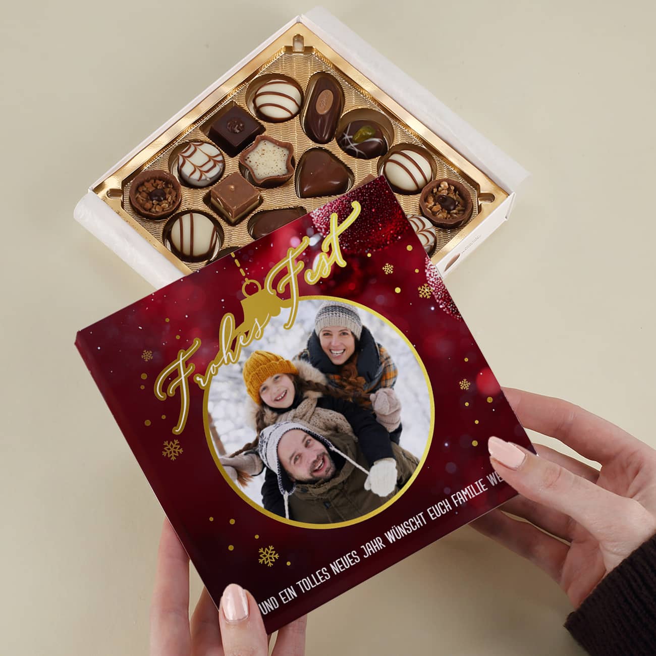 Weihnachts-Pralinés von Lindt mit Goldprägung und Ihrem Text und Foto 