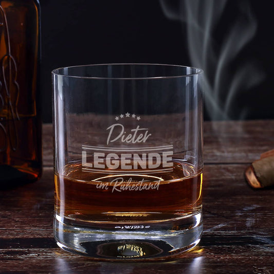 Legende im Ruhestand - graviertes Whiskyglas mit Name