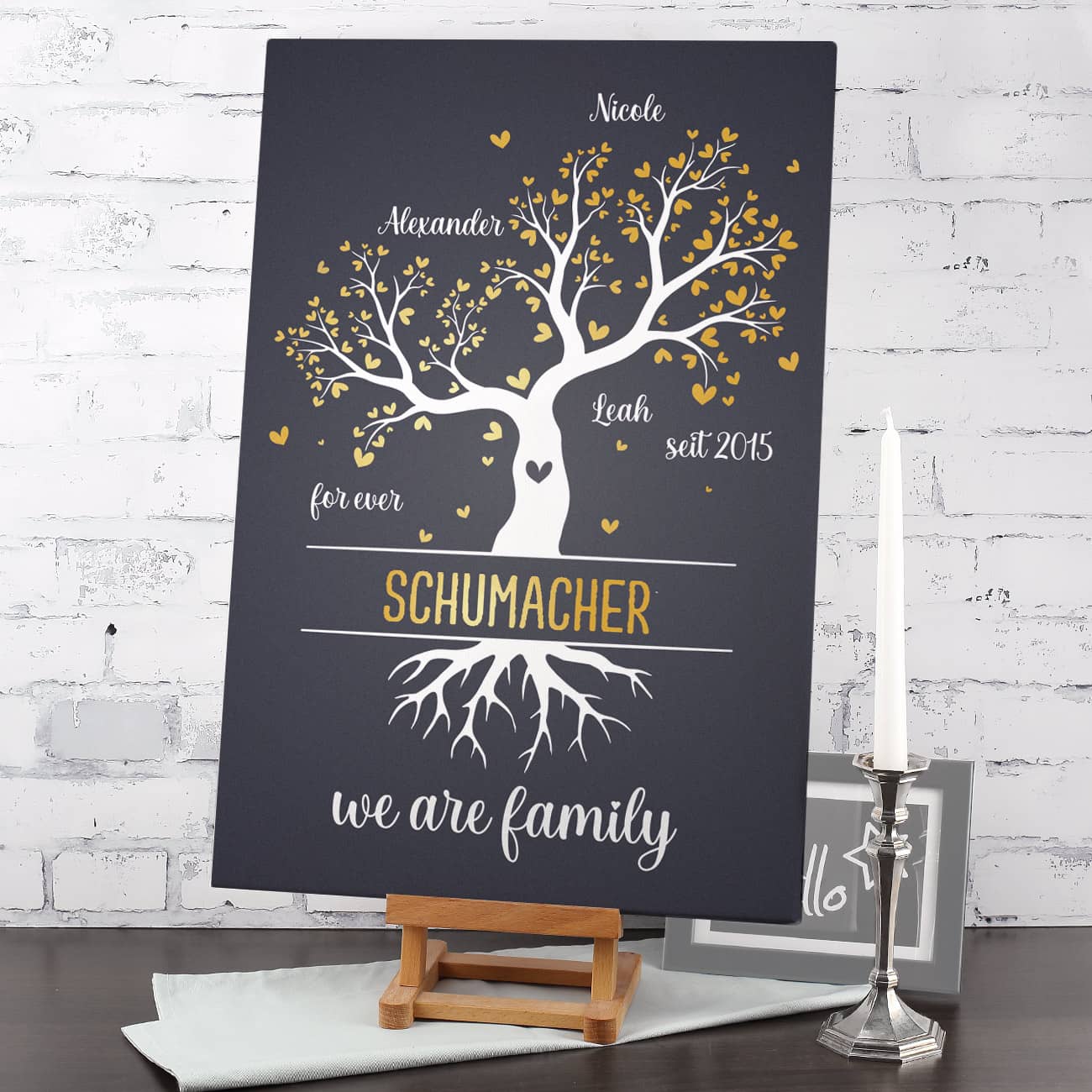 We are family - Leinwand mit Baum und Ihren Namen, Daten oder Texten