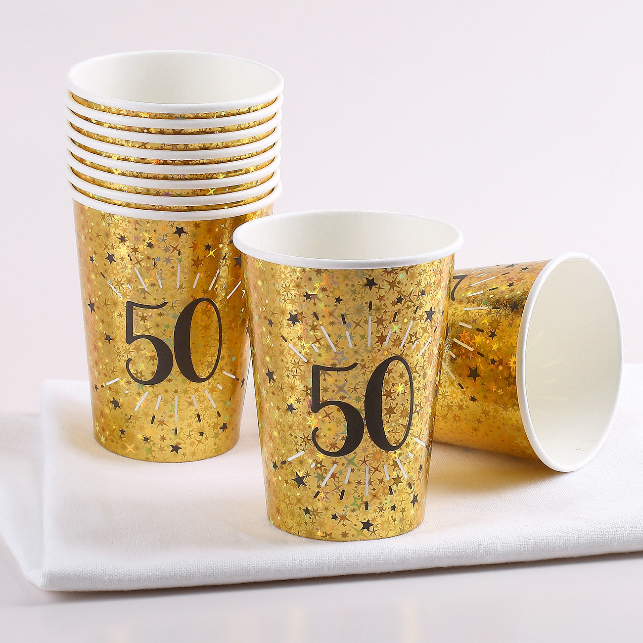 Goldene Pappbecher im Set zum 50. Geburtstag