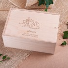 Holzbox als Verpackung zum Geburtstag mit Gravur Jahreszahl