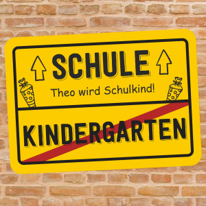 Ortsschild aus PVC zur Einschulung