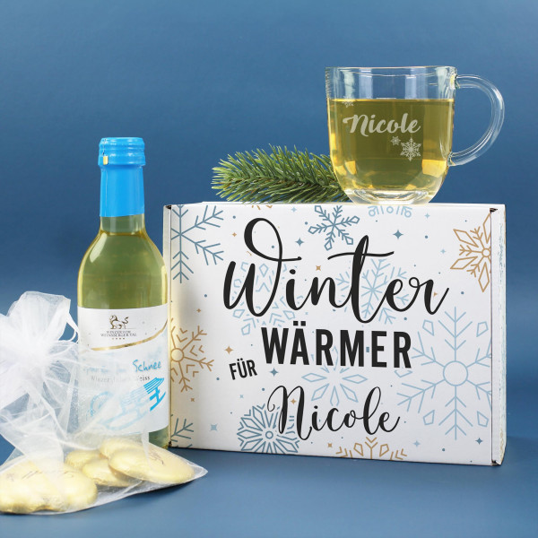 Winterwärmer Geschenkset mit graviertem Glühweinglas, kleiner Flasche Glühwein, Verpackung & 4 Schokoherzen