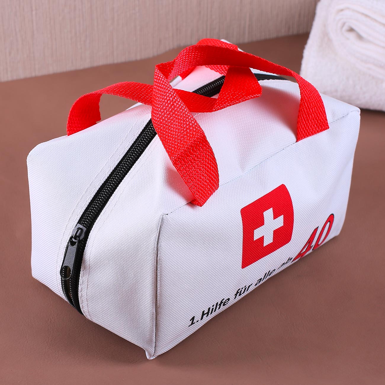 Erste-Hilfe-Tasche zum 18. Geburtstag - originelles Geschenk zum Befüllen