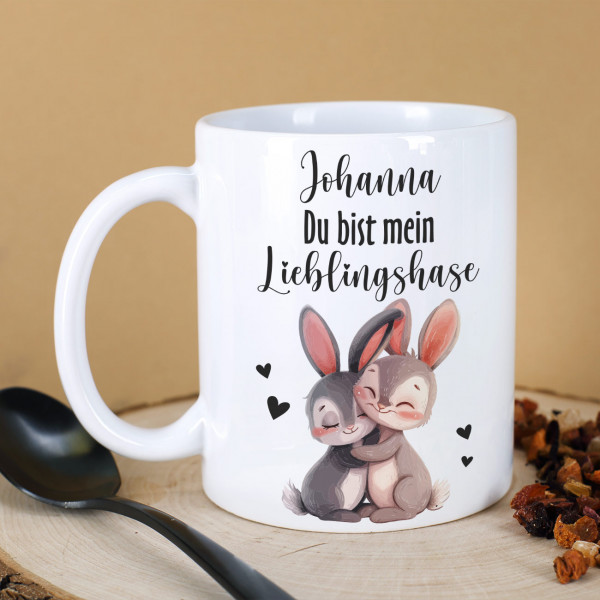 Süße Tasse zu Ostern mit Aufschrift "Du bist mein Lieblingshase" und Name nach Wunsch