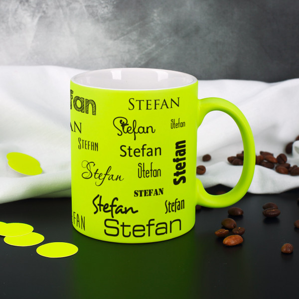 Grosse Tasse In Schrillen Neonfarben Bedruckt Mit Wunschname In Verschiedenen Schriftarten