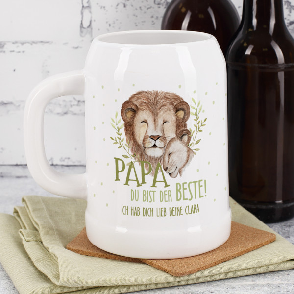 Bierkrug aus Keramik mit Löwen Motiv und Personalisierung zum Vatertag