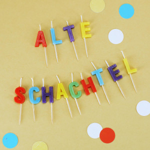 Geburtstagskerzen - Alte Schachtel
