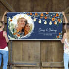 Foto-Banner zur Hochzeit mit Wildblumen, Lichterkette und Ihren Wunschangaben gestaltet