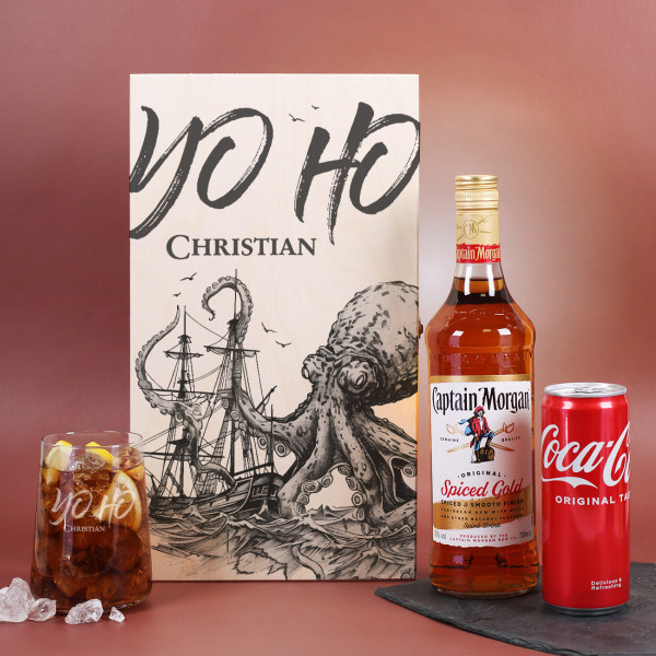 Captain Morgan Geschenkset mit Flasche Rum, Dose Cola, graviertem Glas & personalisierter Geschenkkiste