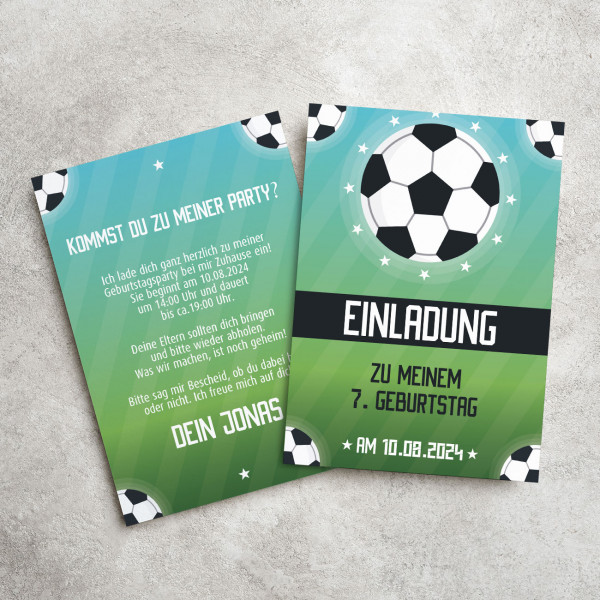 Einladungskarte mit Fußball-Motiv zum Kindergeburtstag