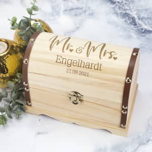 Geschenkboxen aus Holz mit Gravur