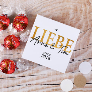 Schokolade zum Valentinstag in persönlicher Verpackung